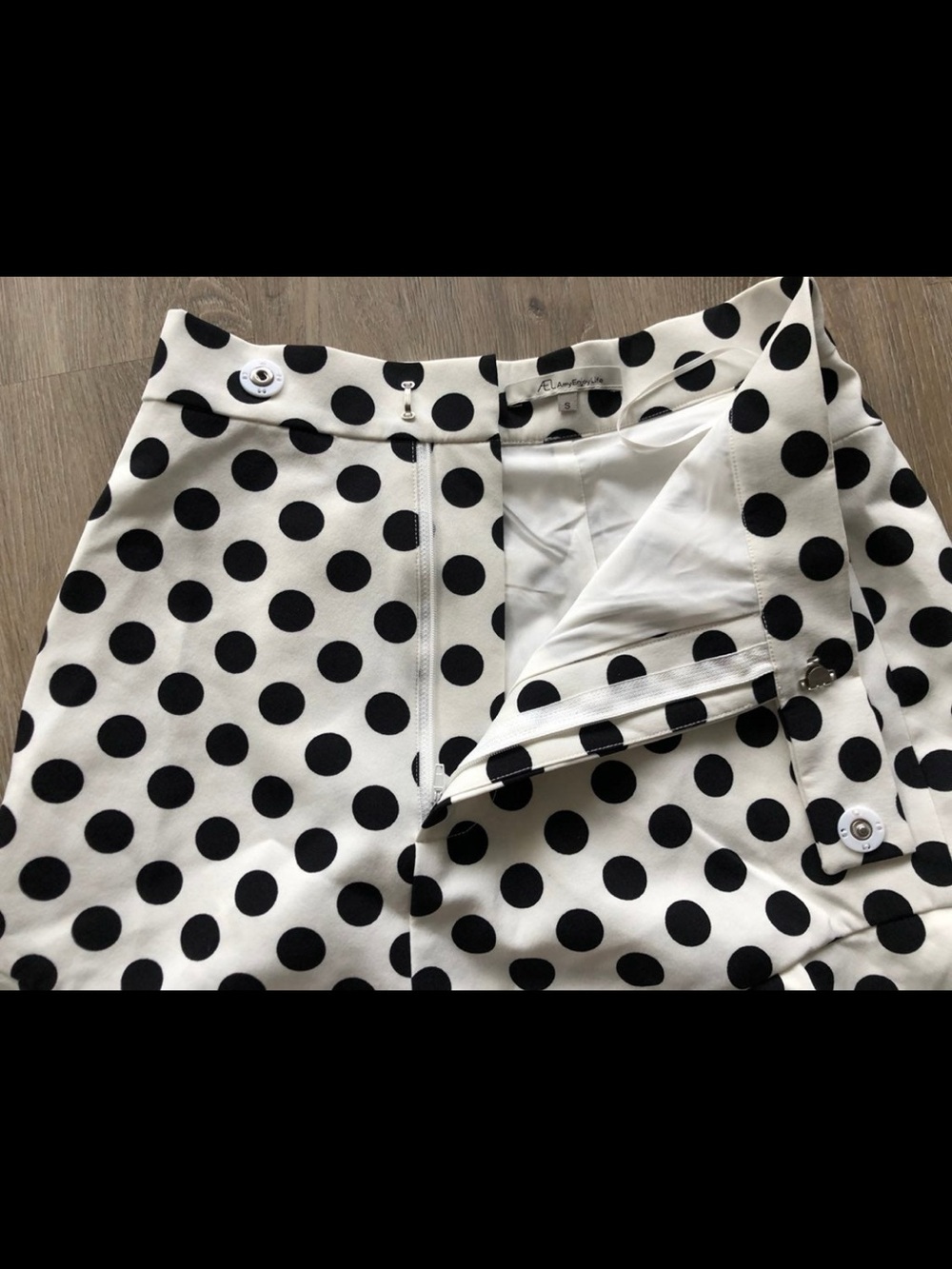 Black White Polka Dot Two Piece Set | Strapless Bow Top & Mini Skirt | Size S - Picture 9 of 10